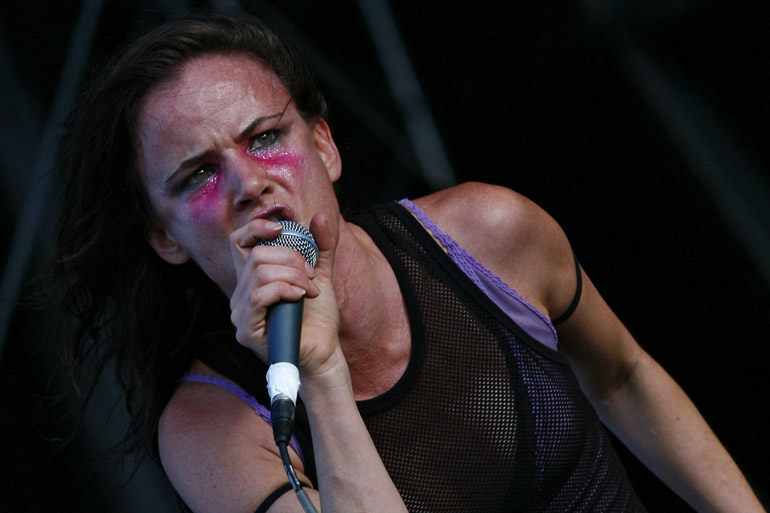 Juliette Lewis – So, lick it now, lick it good, lick this just like you should... – 