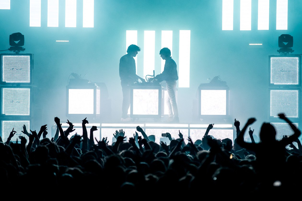 Justice – "D.A.N.C.E."-Stars.