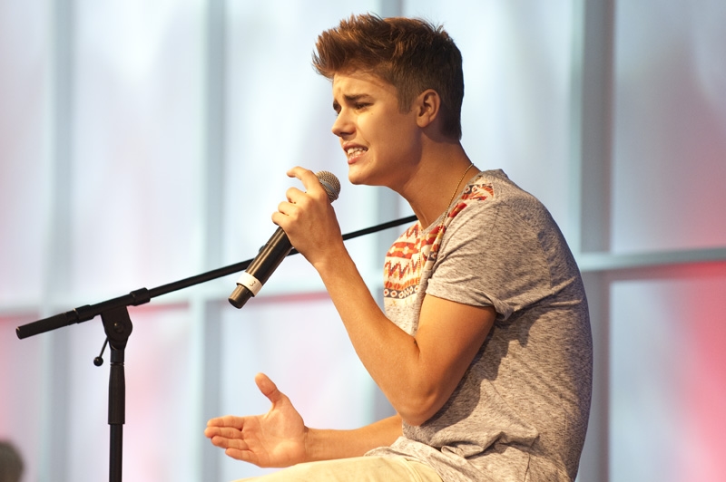 Justin Bieber unplugged am Frankfurter Flughafen. – Justin Bieber, Frankfurt 2012