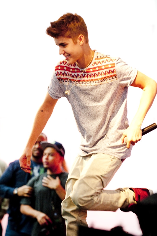 Justin Bieber unplugged am Frankfurter Flughafen. – Justin Bieber, Frankfurt 2012