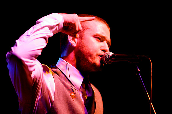 Justin Timberlake – Zwei Monate bevor das neue Album erscheint, besuchte Justin die Rheinmetropole. 2000 Fans feierten ihn. – 
