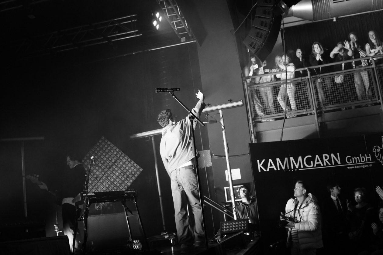Volles Haus beim Konzert des Deutschpop-Stars. – Kamrad.