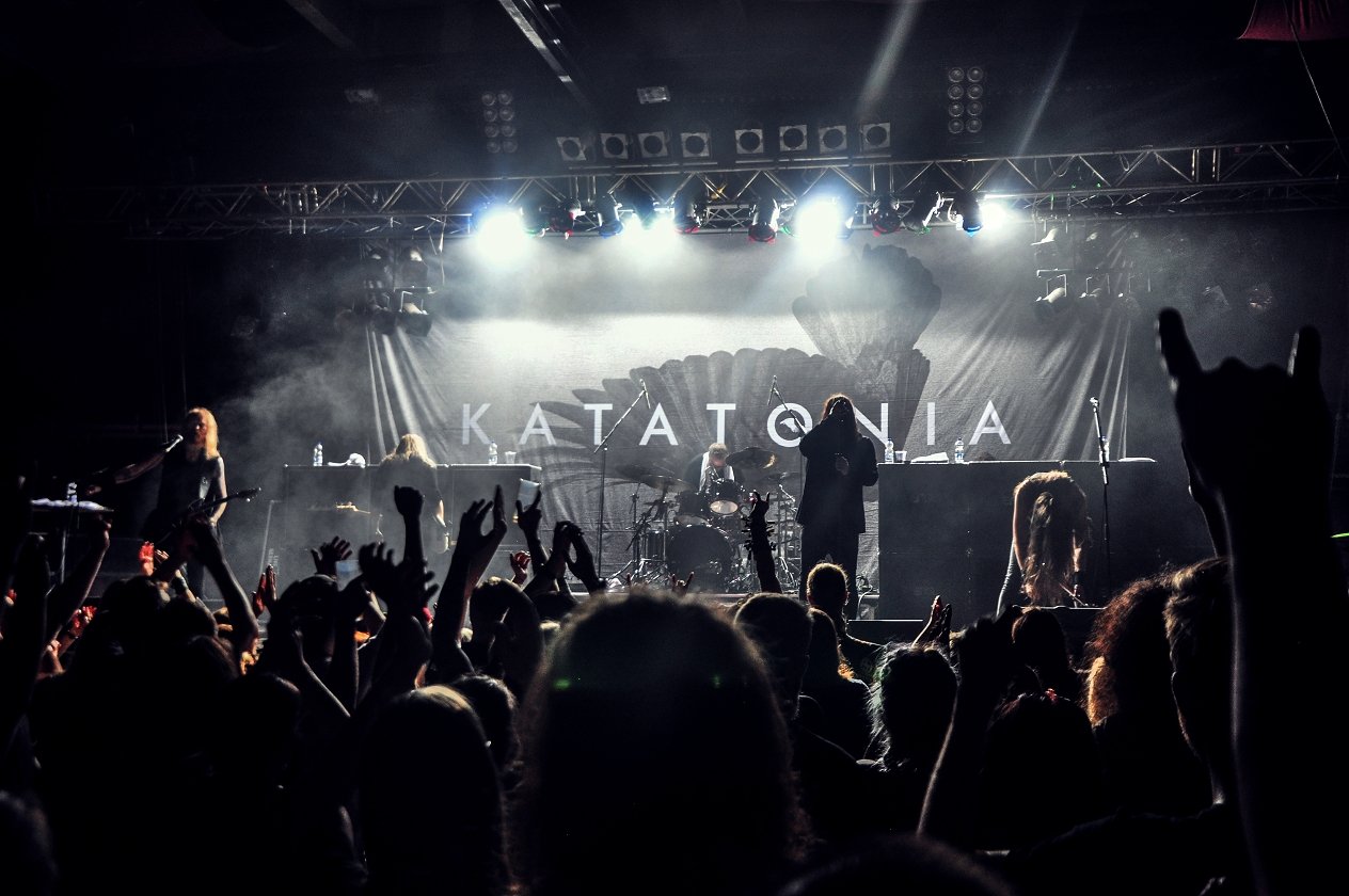 Summertime Sadness am Rhein: Katatonia düsen vom Wacken Open Air gleich in die Live Music Hall. – Hello, Summertime Sadness.