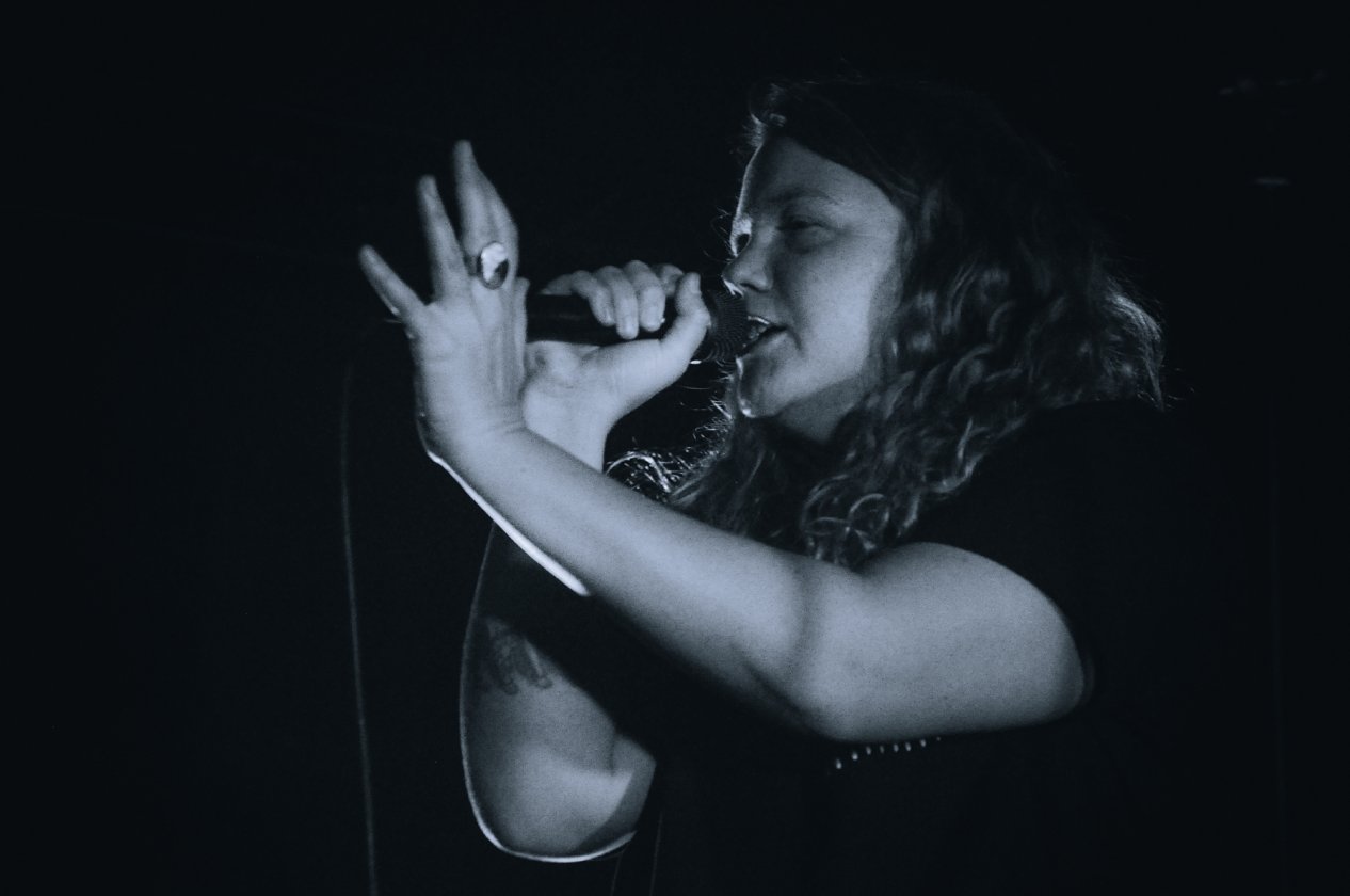 Kate Tempest – Erzählt uns von Traps und Lessons: ein politischer Abend in Köln. – Tempest.