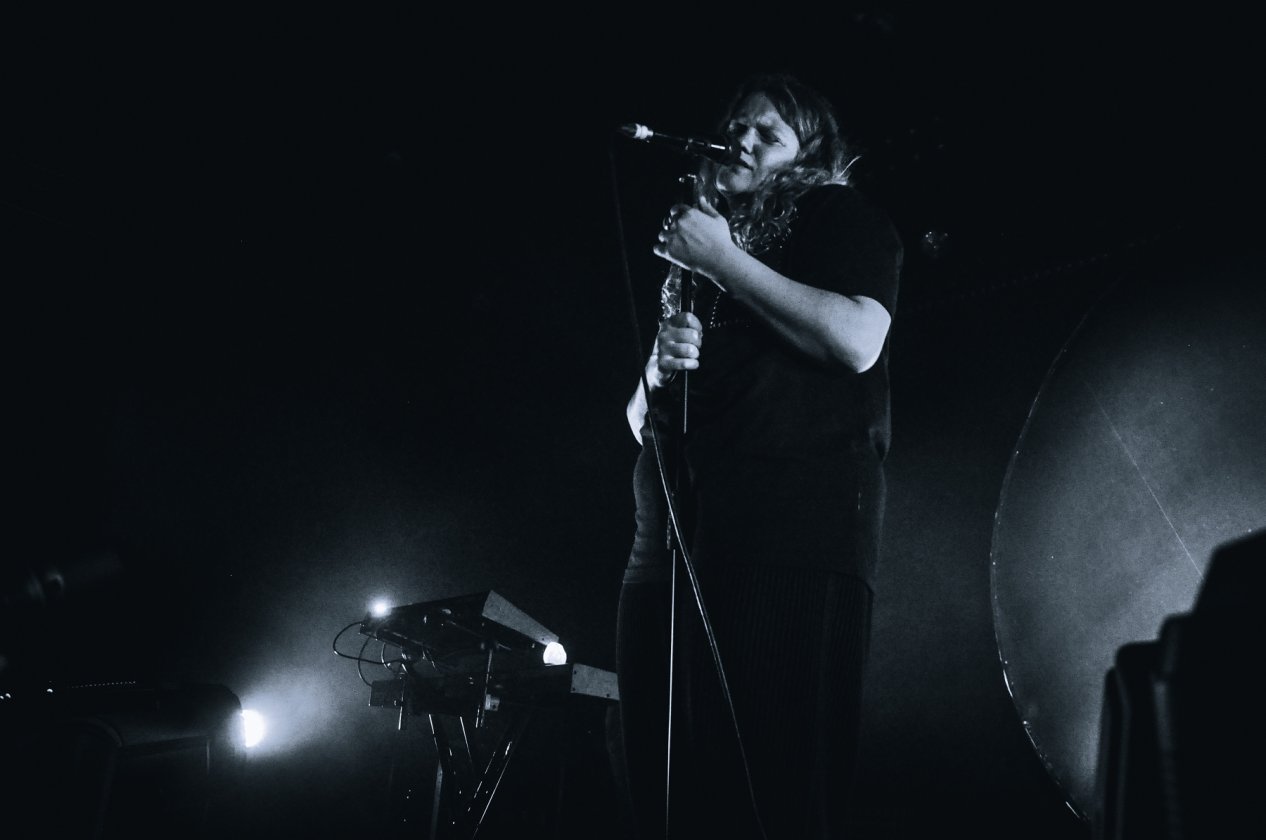 Kate Tempest – Erzählt uns von Traps und Lessons: ein politischer Abend in Köln. – Tempest.