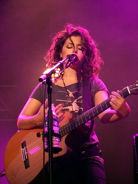 Katie Melua – Die introvertierte Schönheit vertraut auf ihre Stimmgewalt. – 