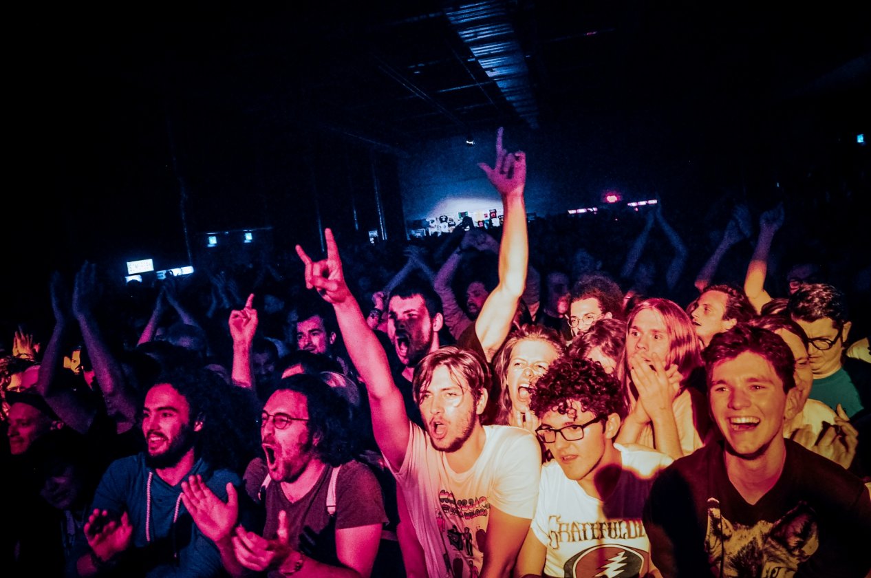 King Gizzard & The Lizard Wizard – Der König in Köln: live und zum Anfassen. – Wie geil ist das denn?