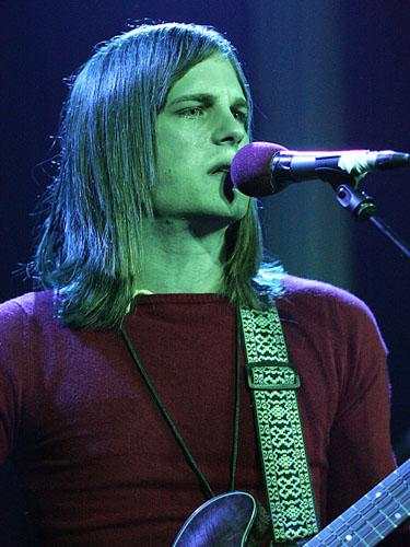 Kings Of Leon – Schnippschnapp, Bart ab! Zumindest teilweise ... – 