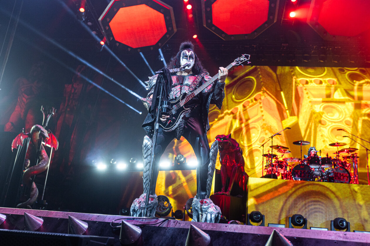 Kiss – Kiss.