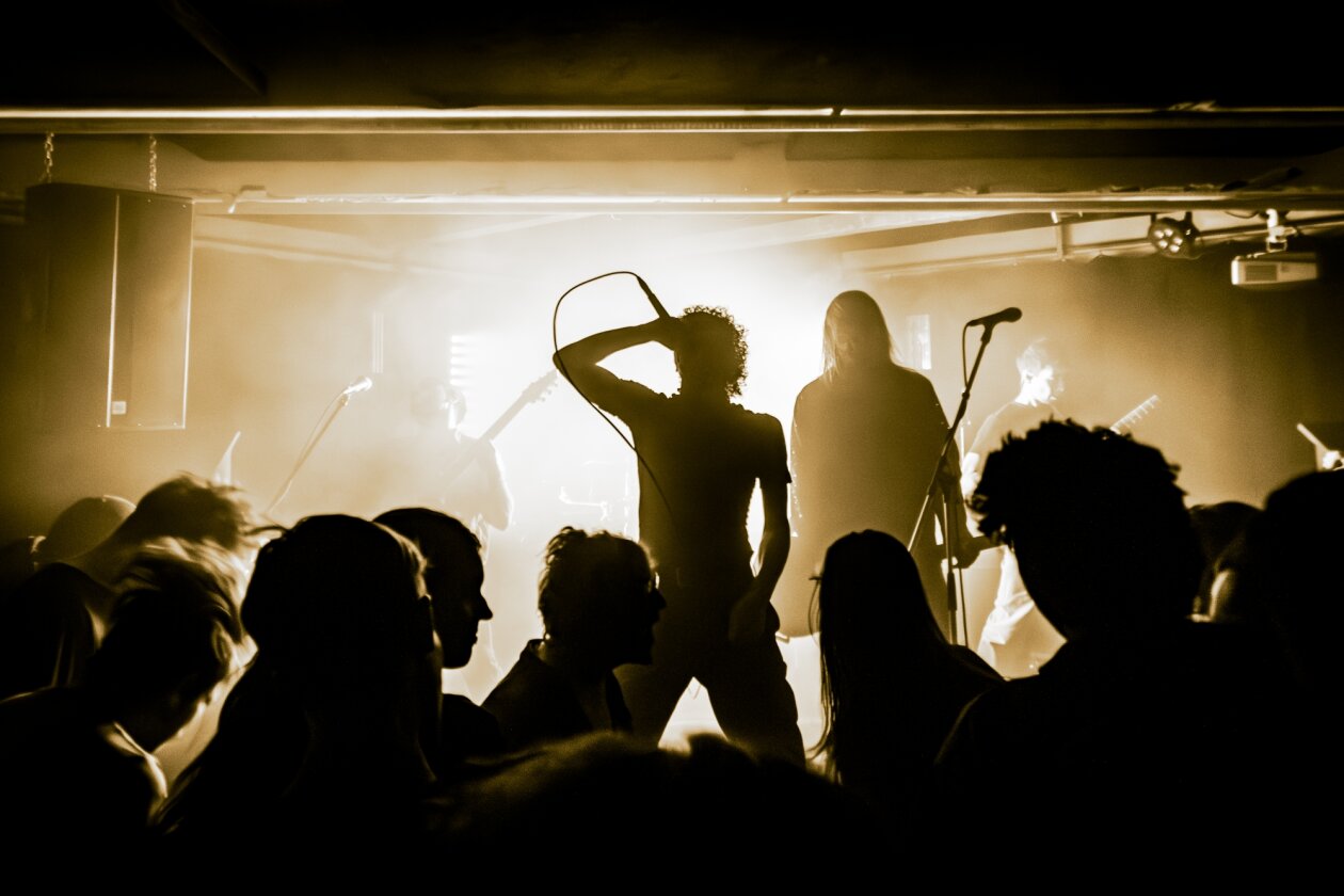 Aufewigwinter Nacht Vol. 1 - das Releasekonzert zu "Gott Segne, Gott Bewahre". – Kora Winter.