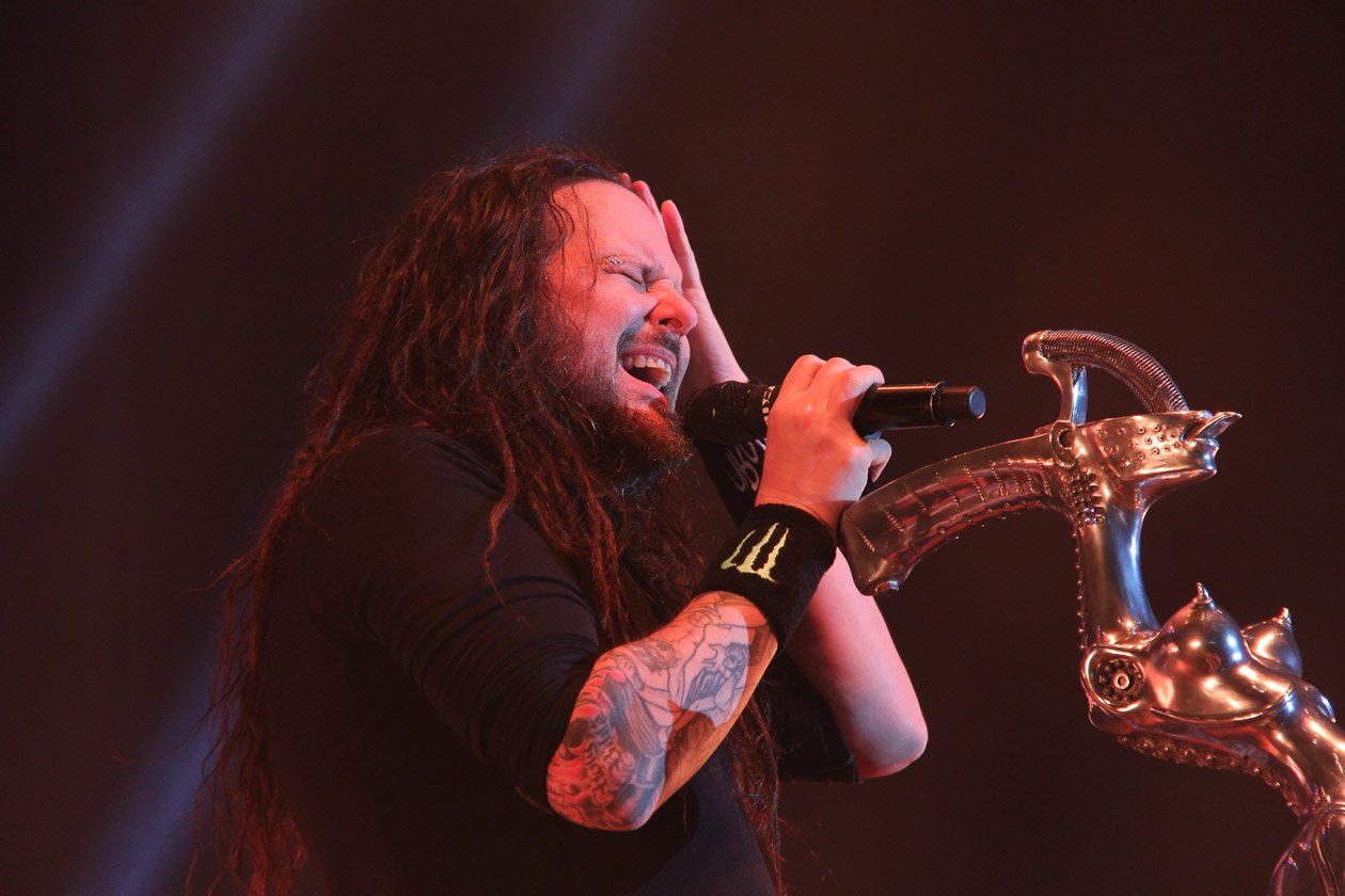 Korn – Jonathan Davis und Co. hatten in der Hauptstadt Heaven Shall Burn im Gepäck. – Mr. Davis.