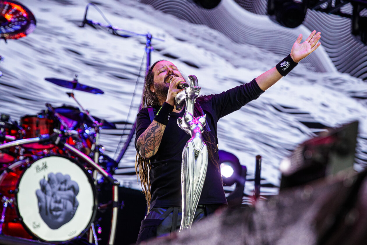 Jonathan Davis und Co als Co-Headliner am dritten Festivaltag. – Korn.