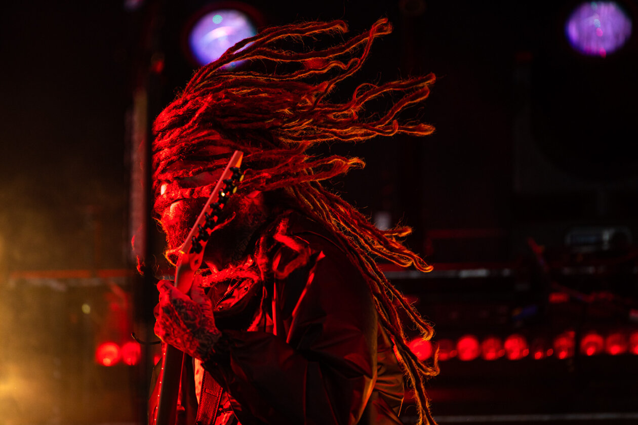 Jonathan Davis und Co als Co-Headliner am dritten Festivaltag. – Korn.