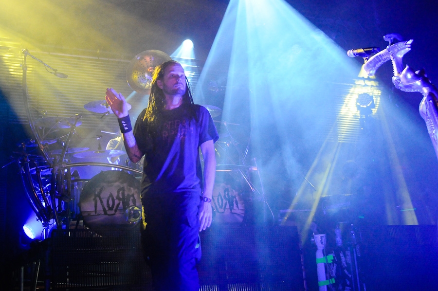 Korn – Jonathan Davis und Band hatten den Draht zum Publikum. – Bei jedem Gig am Gas: Fronter Jonathan Davis.
