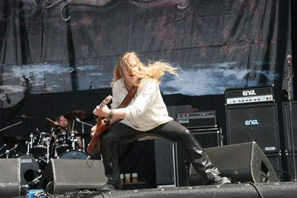 Korpiklaani – Wald- und Wiesen Metal auf der Festival Bühne. – 