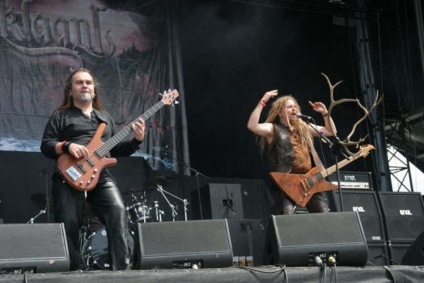Korpiklaani – Wald- und Wiesen Metal auf der Festival Bühne. – 