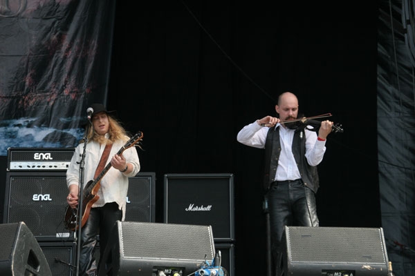 Korpiklaani – Wald- und Wiesen Metal auf der Festival Bühne. – 