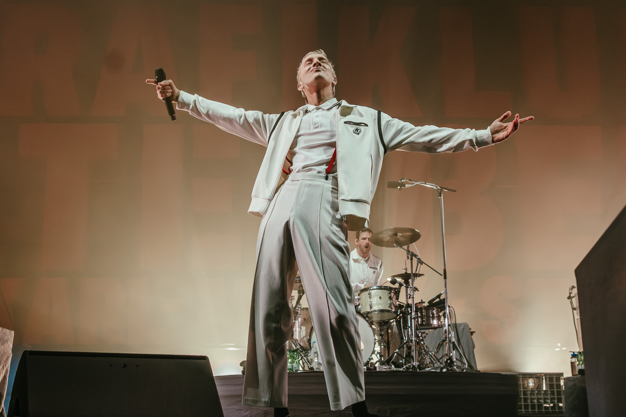 Gastspiel in der Hauptstadt: Kraftklub mit Tokio Hotel, Domiziana und Blond live. – Felix Brummer.