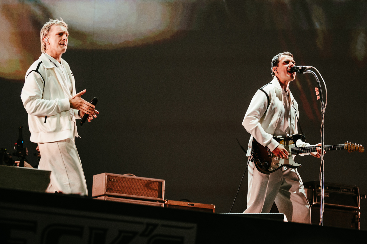 Die Chemnitzer waren einer der Festivalacts, auf die alle gewartet hatten. – Kraftklub.