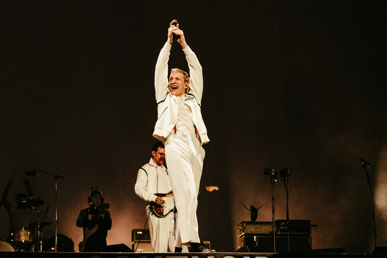 Die Chemnitzer waren einer der Festivalacts, auf die alle gewartet hatten. – Kraftklub.