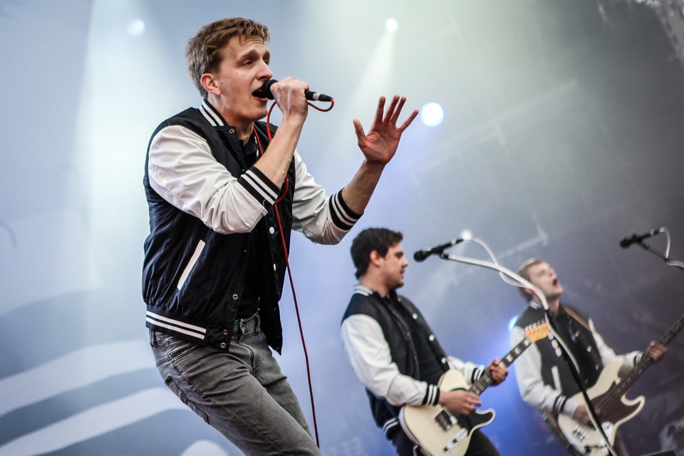 Beste Unterhaltung am Nachmittag. – Kraftklub beim Rock Am Ring 2013