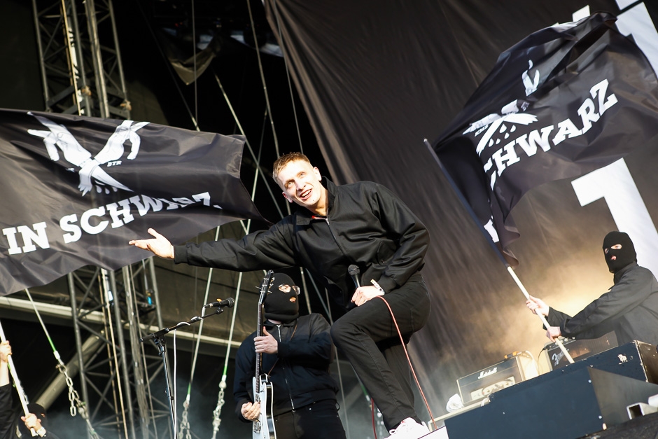Kraftklub – Der Sommer trägt heuer schwarz. – ... beim Southside.