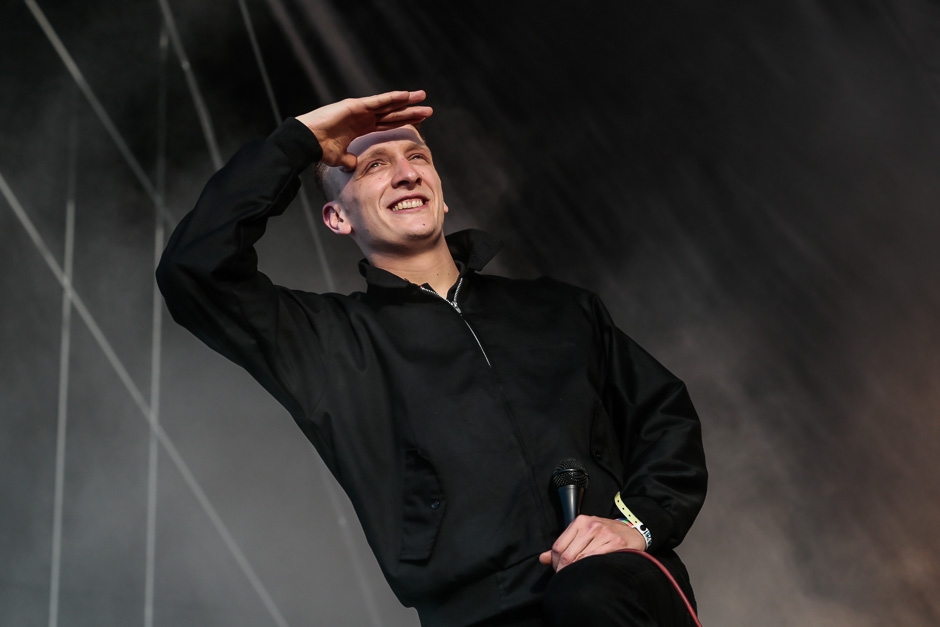 Kraftklub – Der Sommer trägt heuer schwarz. – ... beim Southside 2014.