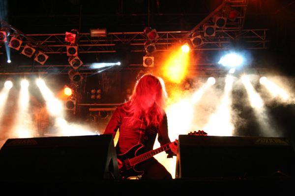 Lassen die Bühne einqualmen wie den Ruhrpott: Kreator – 
