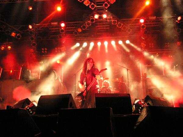 Lassen die Bühne einqualmen wie den Ruhrpott: Kreator – 
