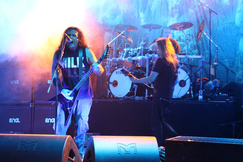 Auch mit geborgtem Equipment eine absolute Macht. – Kreator