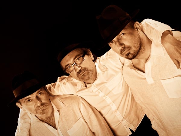 Kroke – 2009 erscheint mit "Out Of Sight" ein Meisterwerk der Nigel Kennedy-Kollaborateure. – ... beseeltes Album der Krakauer Band.