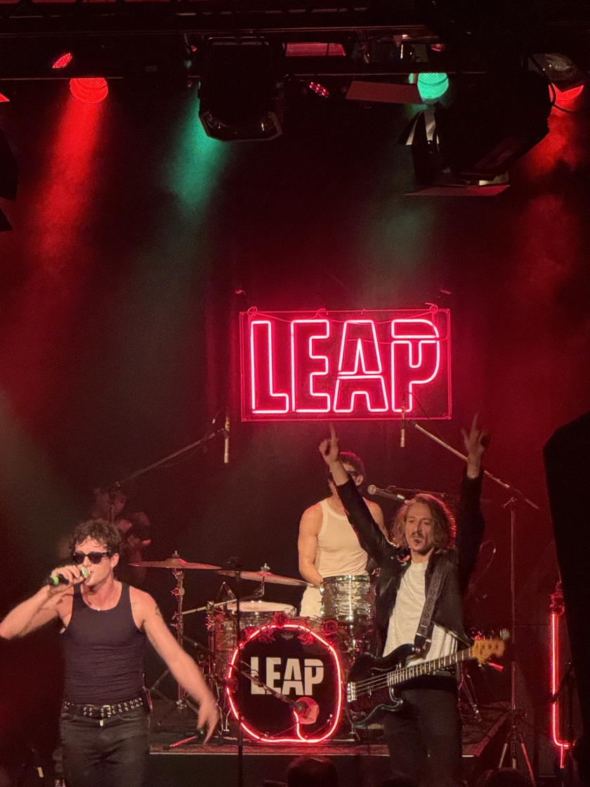 Abriss zwischen Emo und Indie. – LEAP.
