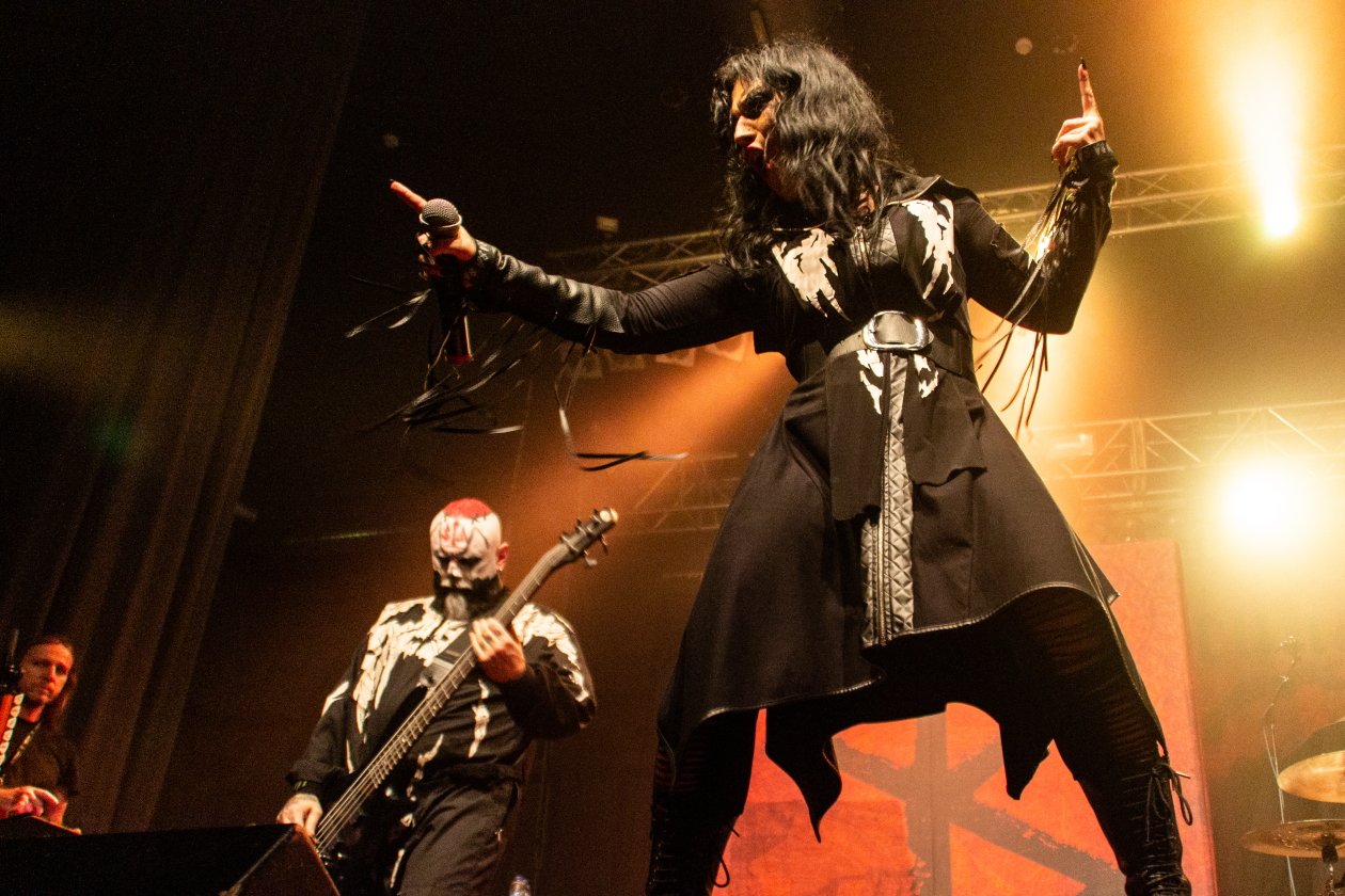 Lacuna Coil präsentieren "Black Anima" live. – Lacuna Coil.