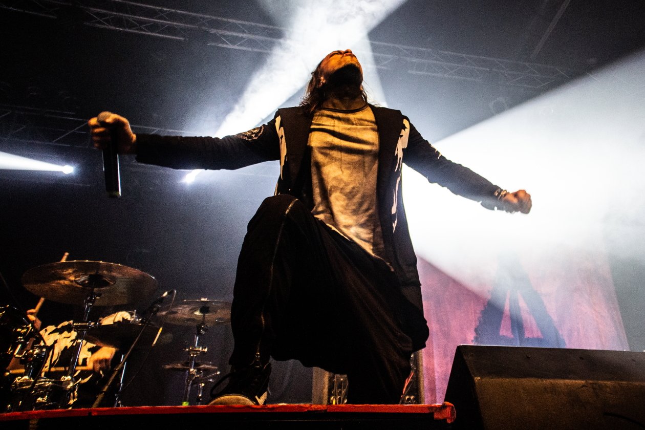 Lacuna Coil präsentieren "Black Anima" live. – Lacuna Coil.
