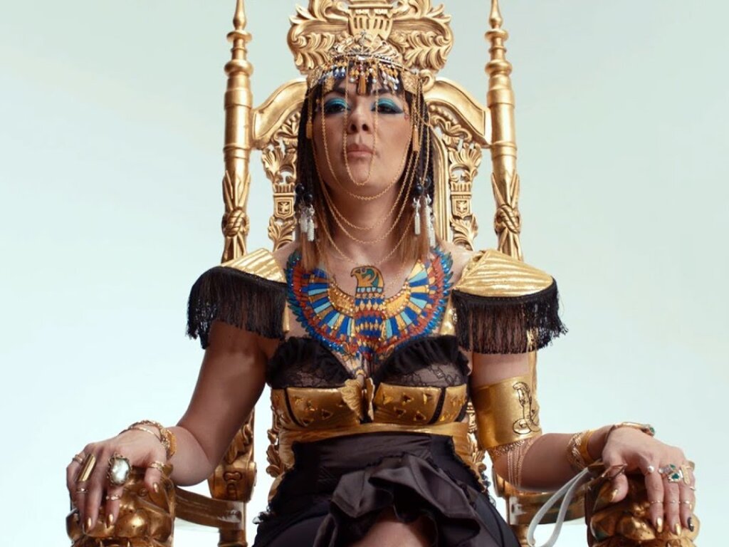 Lady Bitch Ray