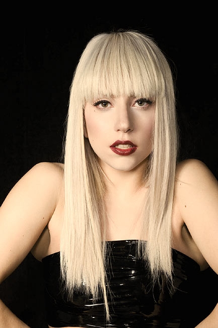 Lady Gaga – Konsequent gestylt in die Charts. – der ganze Look, ...
