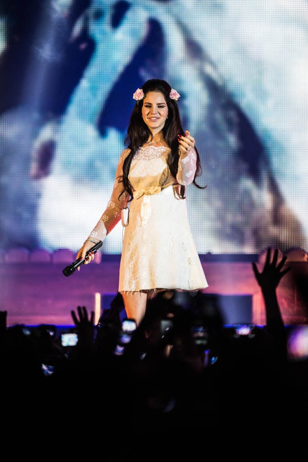 Die "Gangsta Nancy Sinatra" zu Gast in der Mitsubishi Electric Halle. – Lana Del Rey.