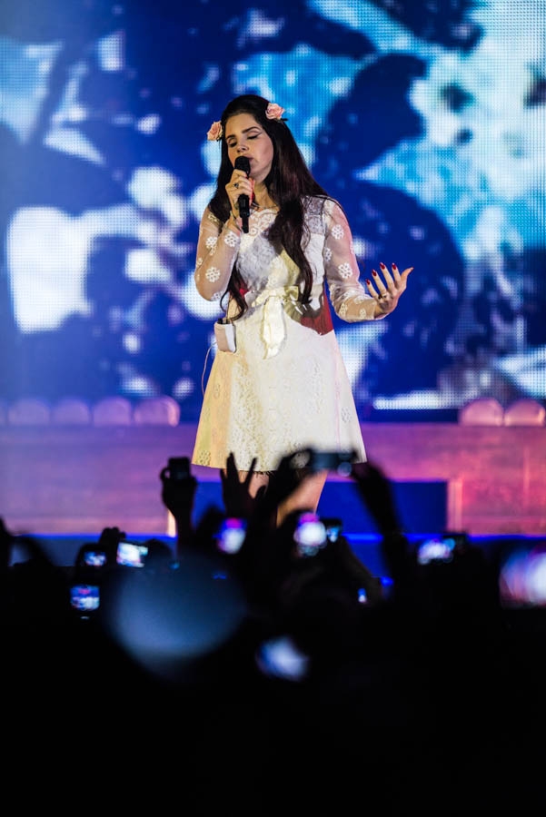 Die "Gangsta Nancy Sinatra" zu Gast in der Mitsubishi Electric Halle. – Lana Del Rey.