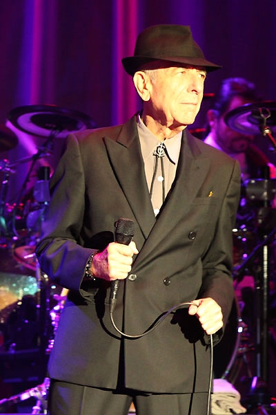 Gäsenhaut pur in der Schleyerhalle - und das drei Stunden lang. – Leonard Cohen.