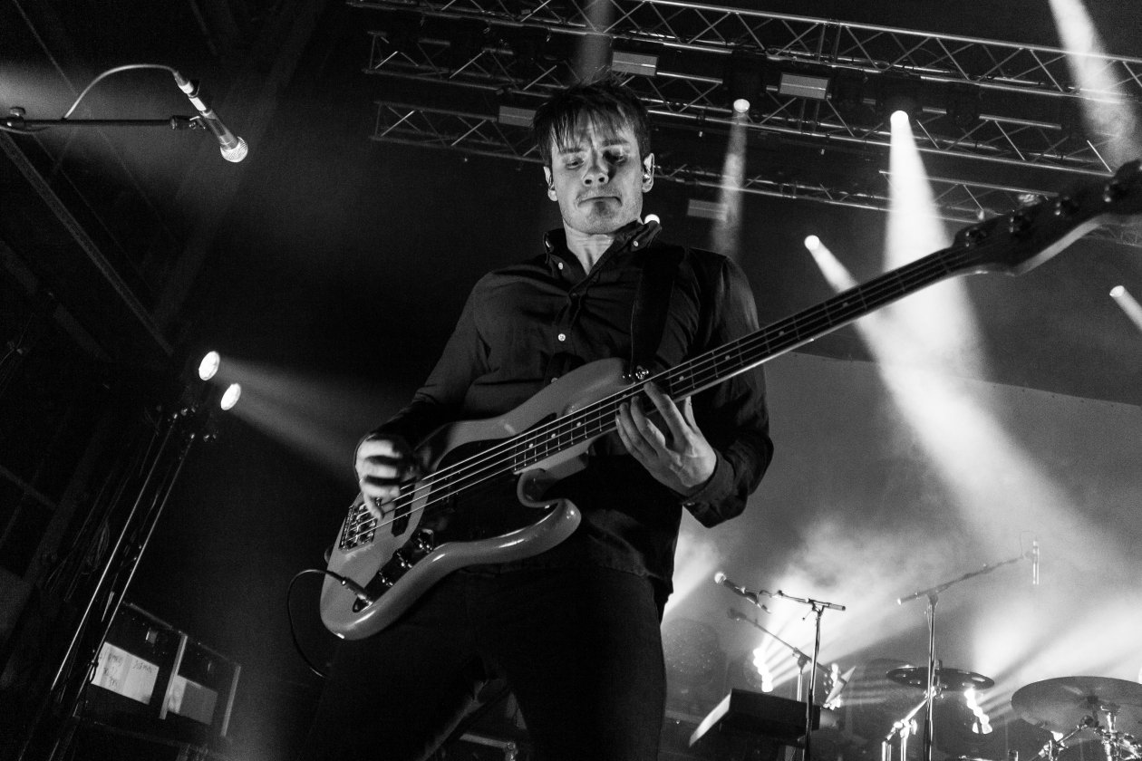 Leprous – Die Norweger entfesseln "Pitfalls" mit vollem Körpereinsatz. – Simen Børven.