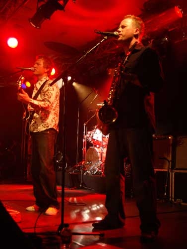 Level 42 – Bei den Jazz Open ließen Mike King und Co. die Funk-Sau raus. – 