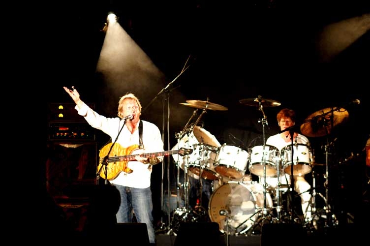 Level 42 – Bei den Jazz Open ließen Mike King und Co. die Funk-Sau raus. – 