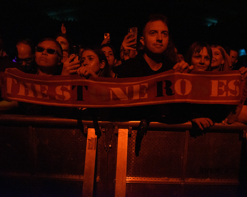 Liam Gallagher – Oasis meets The Stone Roses - zwei Indie-Legenden live on stage: Liam und John Squire. – Fans.