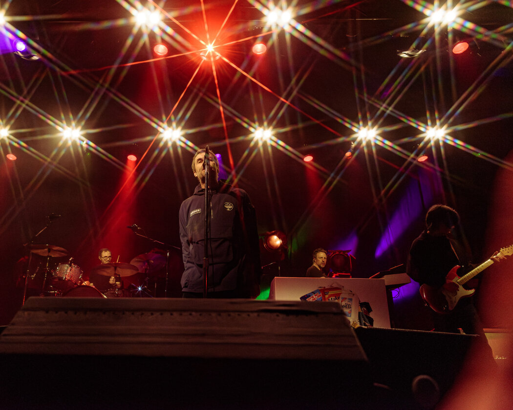 Liam Gallagher – Oasis meets The Stone Roses - zwei Indie-Legenden live on stage: Liam und John Squire. – Liam, John und Band.