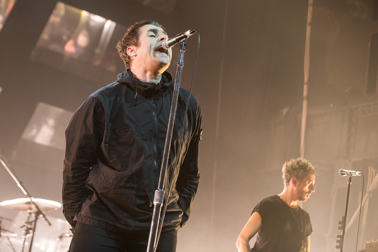 Der legendäre Britrocker und Ex-Oasis-Sänger beim Nachholtermin in der Domstadt. – Liam Gallagher.