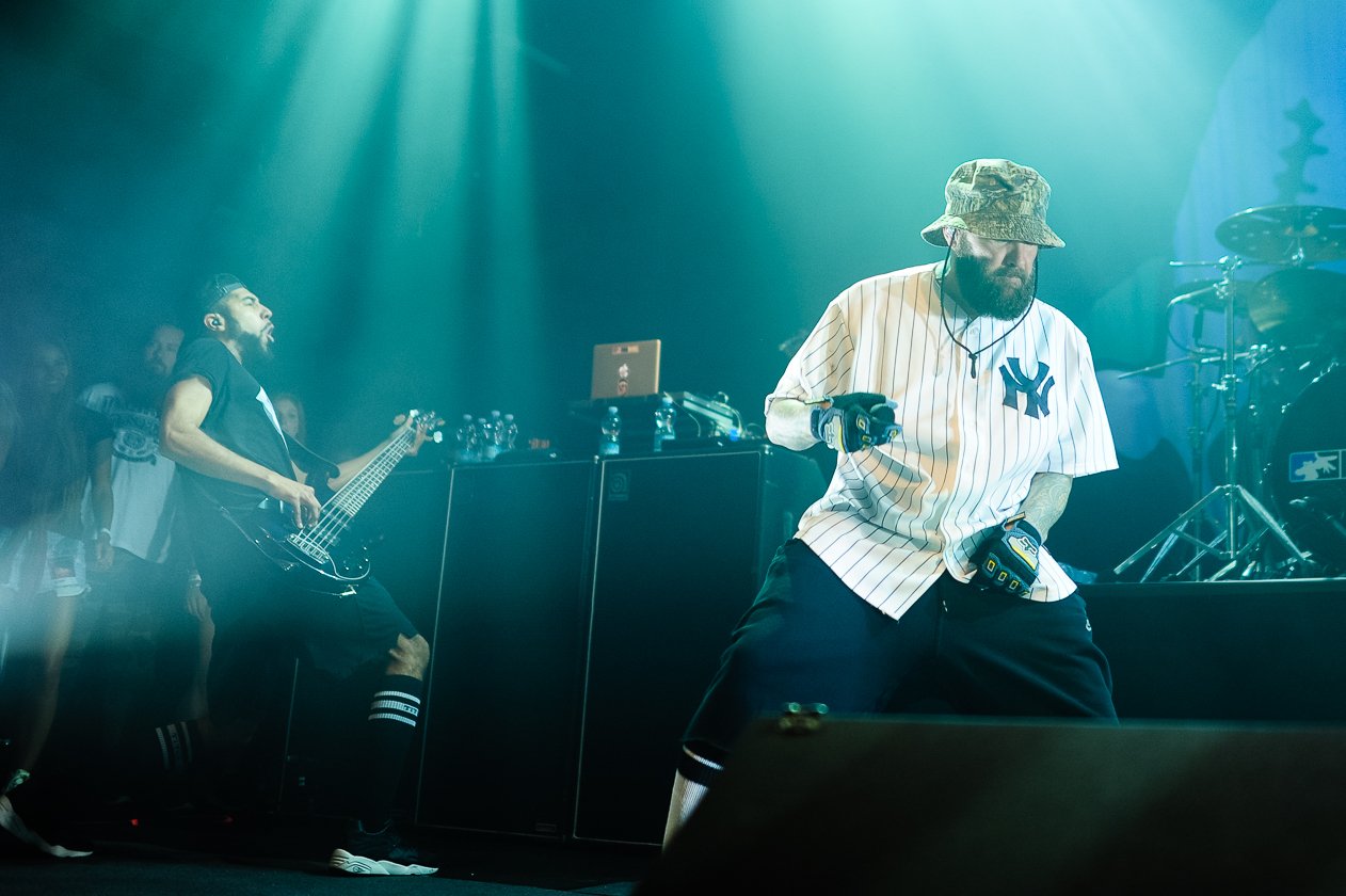 Limp Bizkit – Als wäre kein Tag veragangen: Fred Durst, Wes Borland und Co. räumen ab. – Im Komplex 457 ...