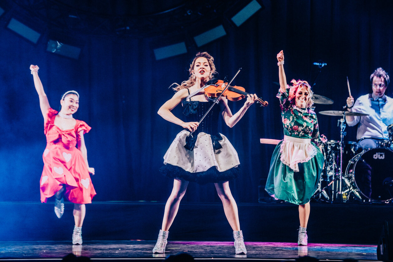 Weihnachtsshow: Die kalifornische Violistin und Komponistin auf Snow Waltz Tour. – Lindsey Stirling.