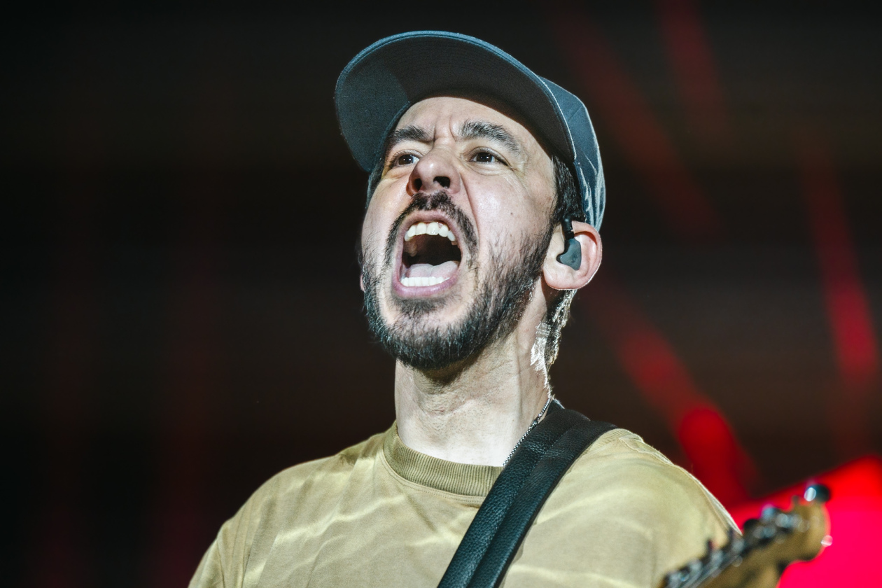 Spagat zwischen Vergangenheit und Gegenwart: Mike Shinoda, Emily Armstrong und Band. – Linkin Park.