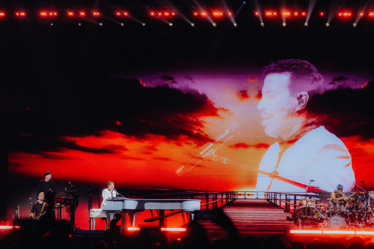 Lionel Richie – Lionel Richie.