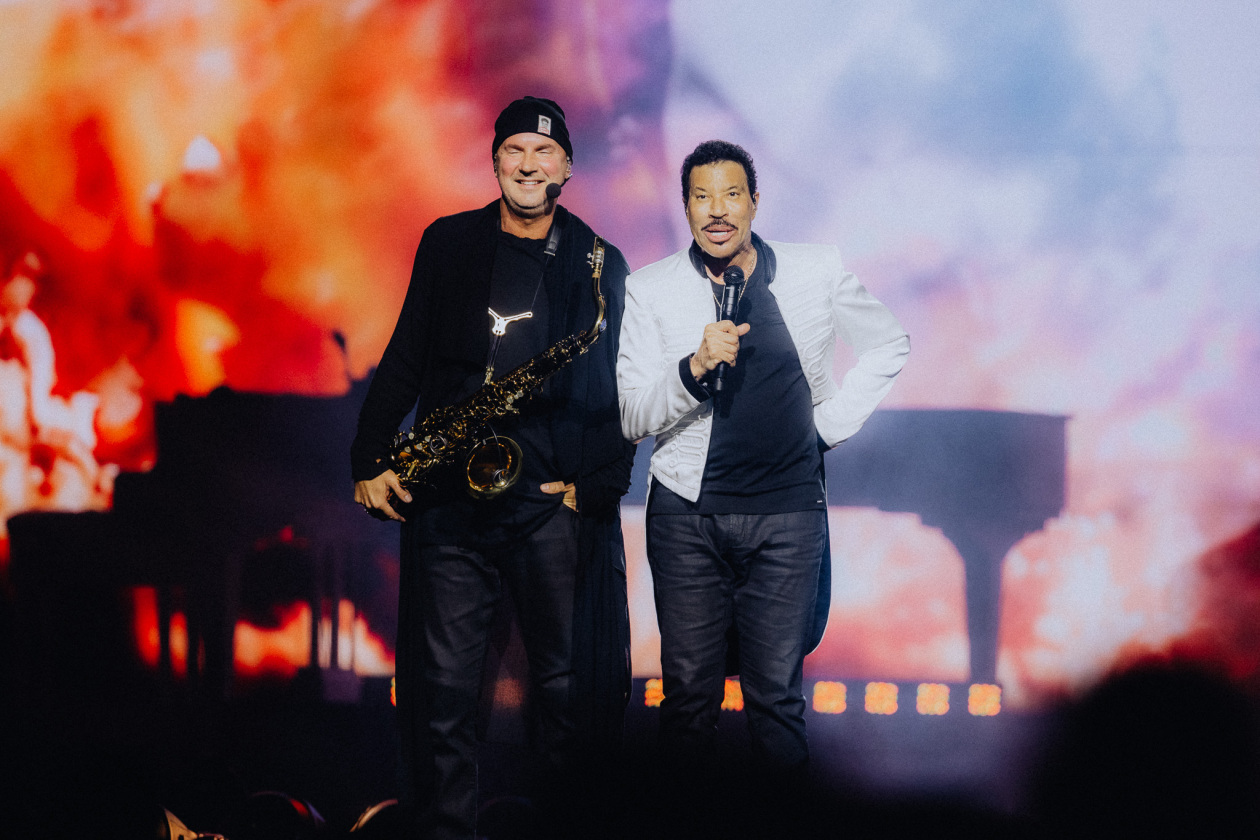 Lionel Richie – Lionel Richie.